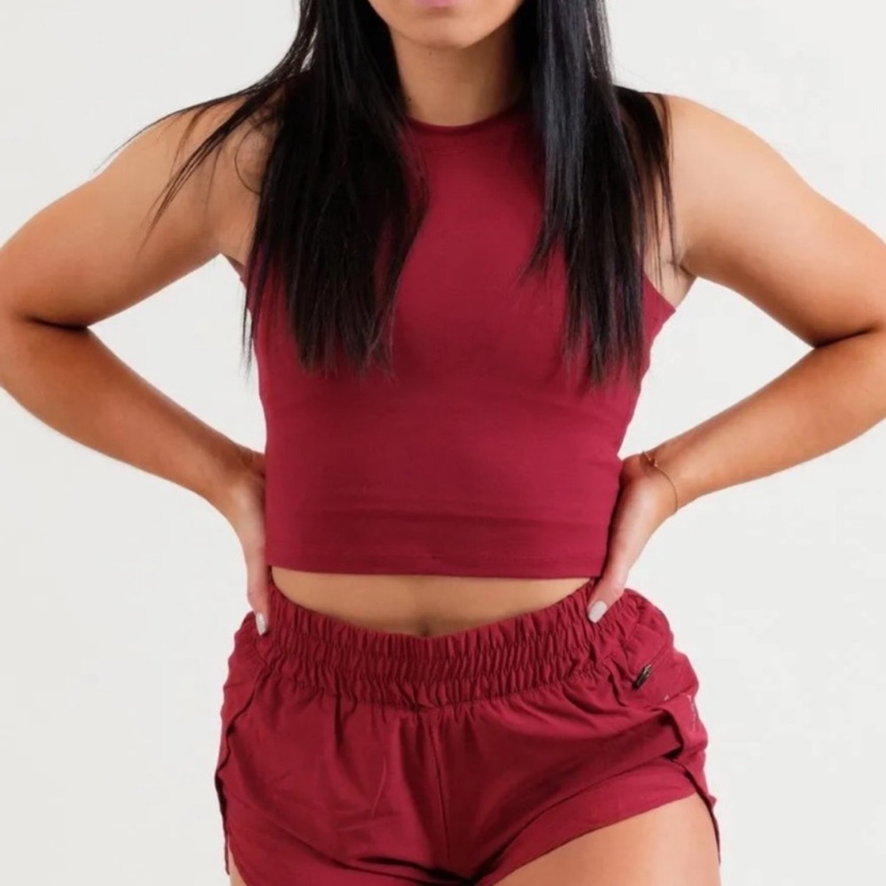 EUC Paragon Fitwear Columbia Crop Top, Cranberry M